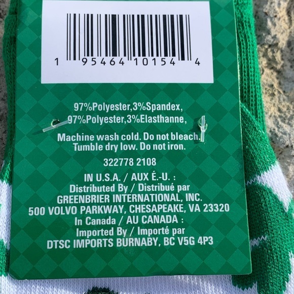 Saint Patrick’s crew socks,‎ size 6-12, unisex, green and white, lucky clovers. - Picture 5 of 6
